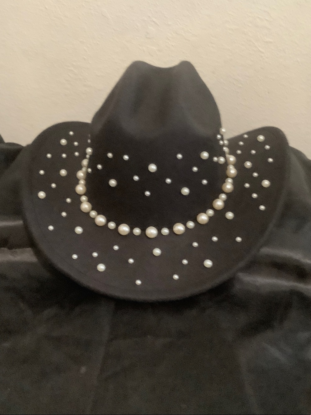 Women's Black Pearl-Accent Western Hat